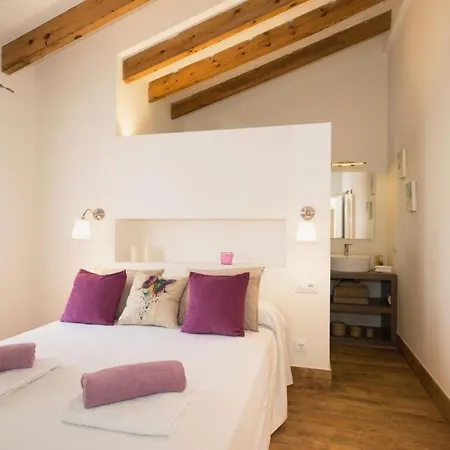 Sleeps 9 Pool Air Con Wifi