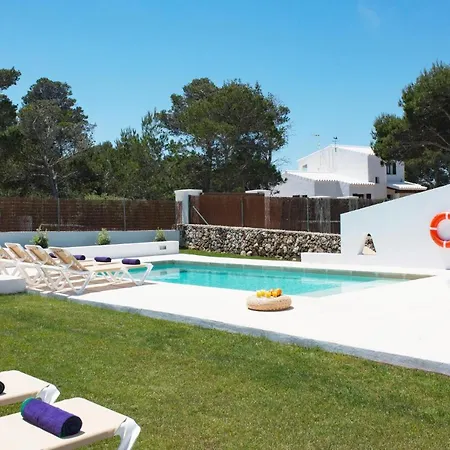 Villa Sleeps 9 Pool Air Con Wifi *