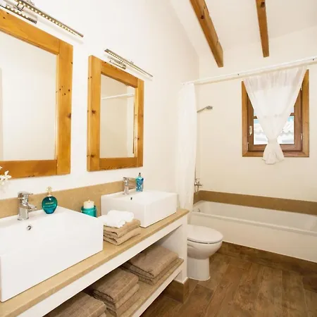 Sleeps 9 Pool Air Con Wifi Villa *