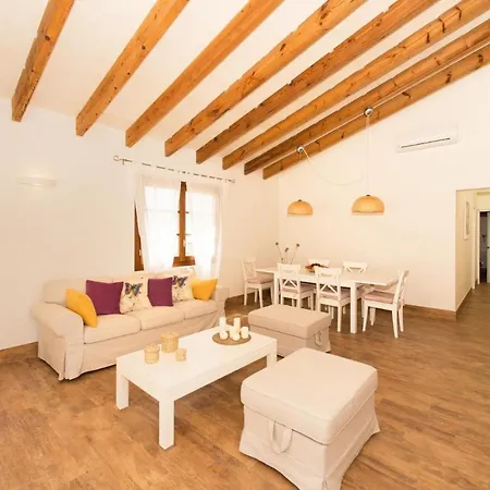 Sleeps 9 Pool Air Con Wifi