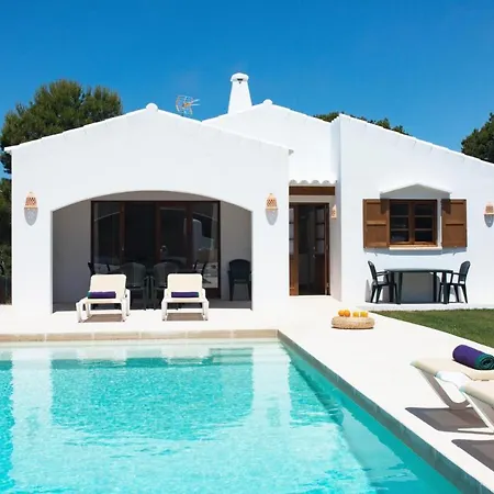 Sleeps 9 Pool Air Con Wifi