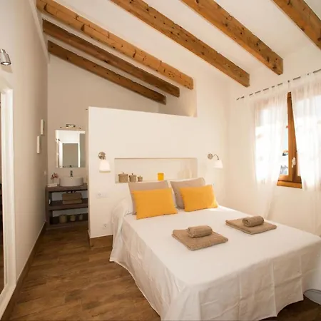 Sleeps 9 Pool Air Con Wifi